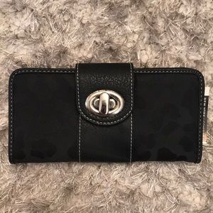 NWT New York & Company Wallet